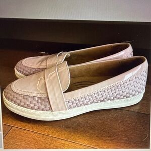 NATURAL SOUL All In Comfort Pink Patent Loafer Farrah Size 8 Wide